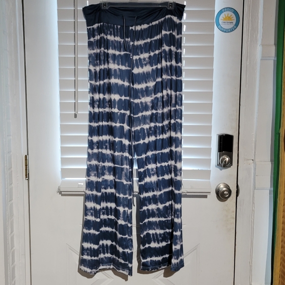 Floral Blooming Pants - Floral Blooming Blue & White Lounge Pants - NWT - Size 2XL